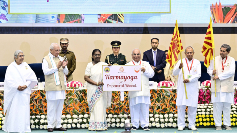 President Murmu launching the Karmayoga campaign poster.