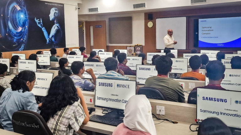 Students at BMS College of Engineering (BMSCE) attending an Artificial Intelligence course session as part of the Samsung Innovation Campus program, featuring specialized computer labs and mentorship from SRI-B experts.