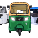 Three Atul Auto electric three-wheelers in different colours for India's 15-minute rapid charging rollout.