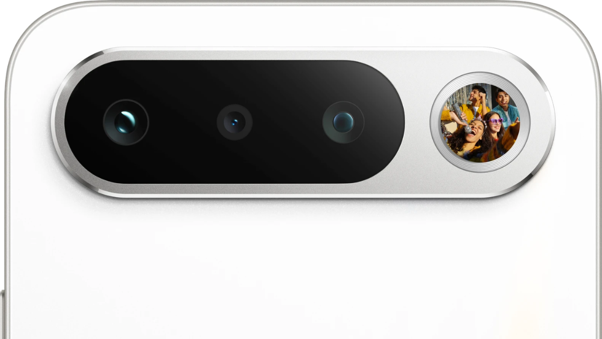 Macro close-up of the realme 16 5G horizontal camera bar featuring a triple-lens setup and the industry-first integrated Selfie Mirror.