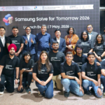 Samsung leadership and IIT Delhi officials standing with students in black t-shirts for the Solve for Tomorrow launch
