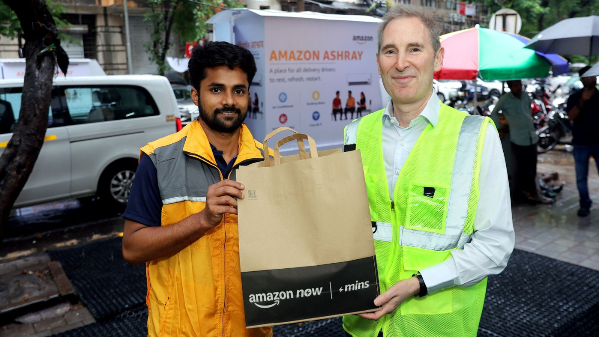 Delivery in minutes reaches 300 Indian cities this year Delivery in minutes reaches 300 Indian cities this year