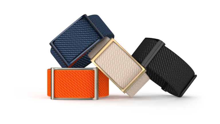 At ₹7,999 this screenless tracker charges no monthly fees At ₹7,999 this screenless tracker charges no monthly fees
