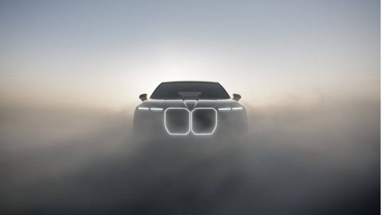 Bookings open for the new 7 Series and i7 in India Bookings open for the new 7 Series and i7 in India