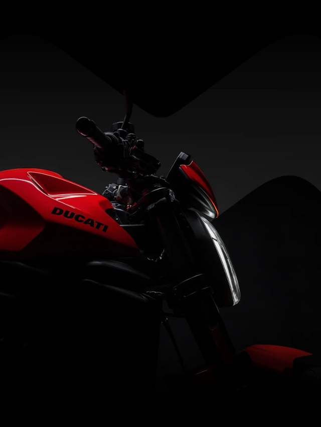 An 890cc Italian motorcycle brings track safety to Indian streets An 890cc Italian motorcycle brings track safety to Indian streets